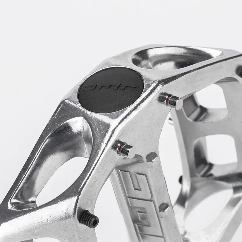 DMR - V8 Classic DU Pedals in Silver-3
