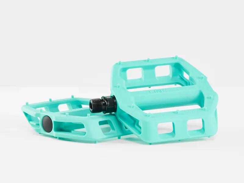 Bontrager Line Comp Flat Pedal in Blue