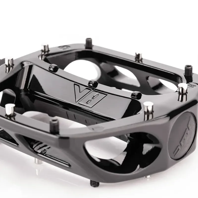 DMR - V8 Classic DU Pedals in Black-3