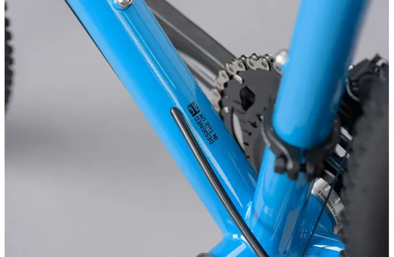 2021 Genesis Croix De Fer 40 Steel Gravel Bike in Blue-10