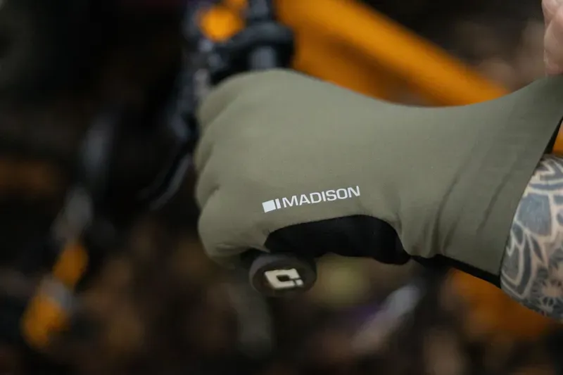 Madison Flux Waterproof Trail Gloves in Midnight Green-2