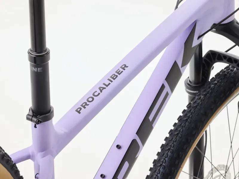Trek Procaliber 6 Hardtail MTB in Lavender Haze-3