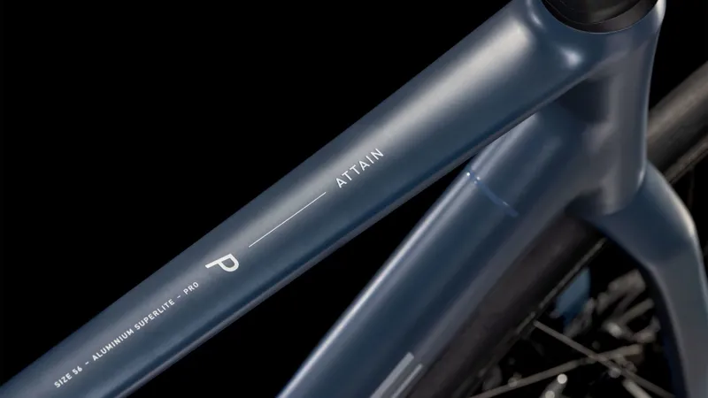 2025 Cube Attain Pro Road Race Bike in Night Flight/Grey-6