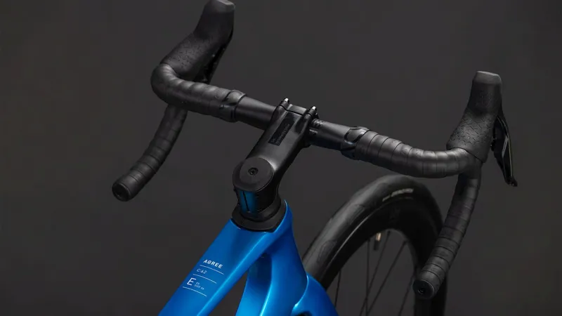 Cube Agree c:62 EX 2026 Road Bike in Topasblue/White-5