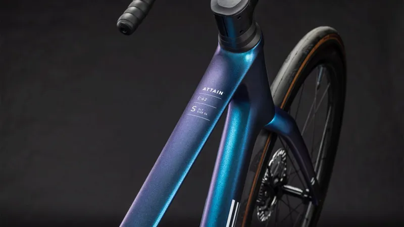 2026 Cube Attain C:62 SLT Road Bike In Shift Mint/White-7