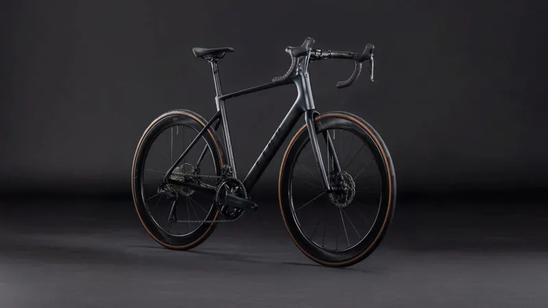 2026 Cube Attain C:62 SLT Carbon Road Bike In Carbon/Coal Chrome-1