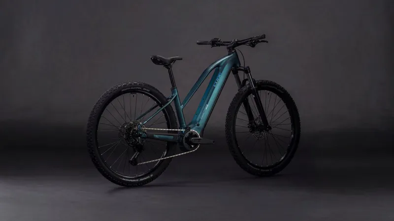 2026 Cube Reaction Hybrid One 800 E-MTB in Royal Green/Prism-3