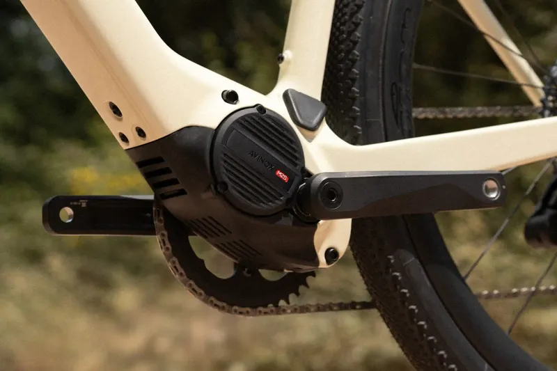 2027 Megamo Along 03 E-Gravel Bike in Sand-5
