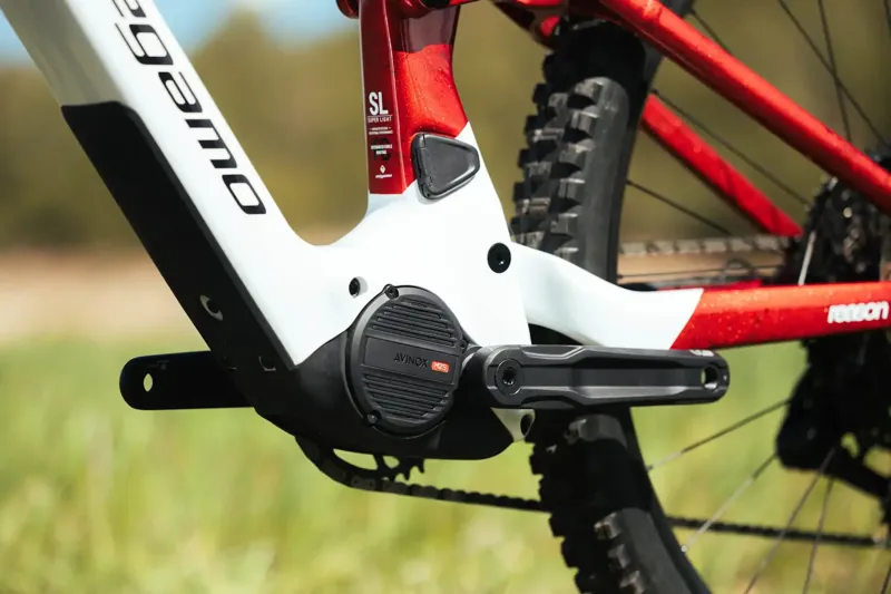 2027 Megamo Reason AL 07 E-MTB in White Red-4