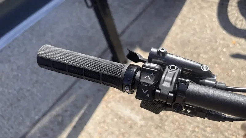 2027 Megamo Reason AL 07 E-MTB Large in Black - Soiled with a Chip on Downtube-7