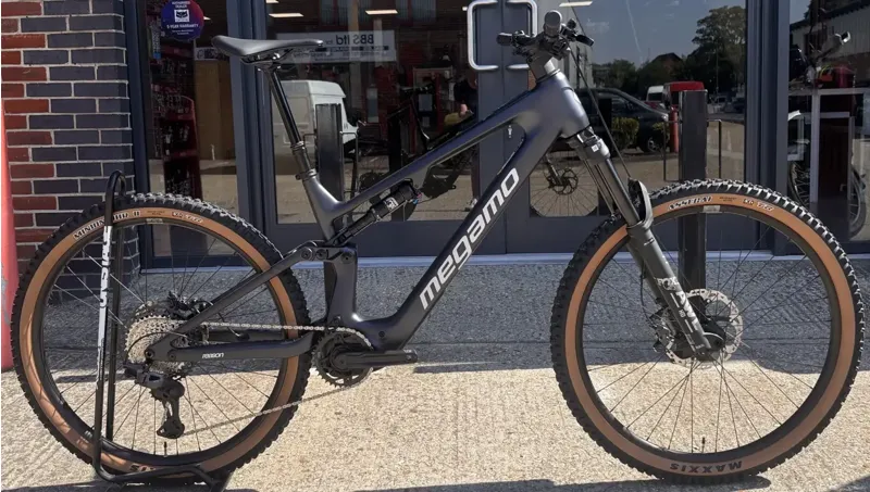 2027 Megamo Reason AL 07 E-MTB Large in Black - Soiled with a Chip on Downtube