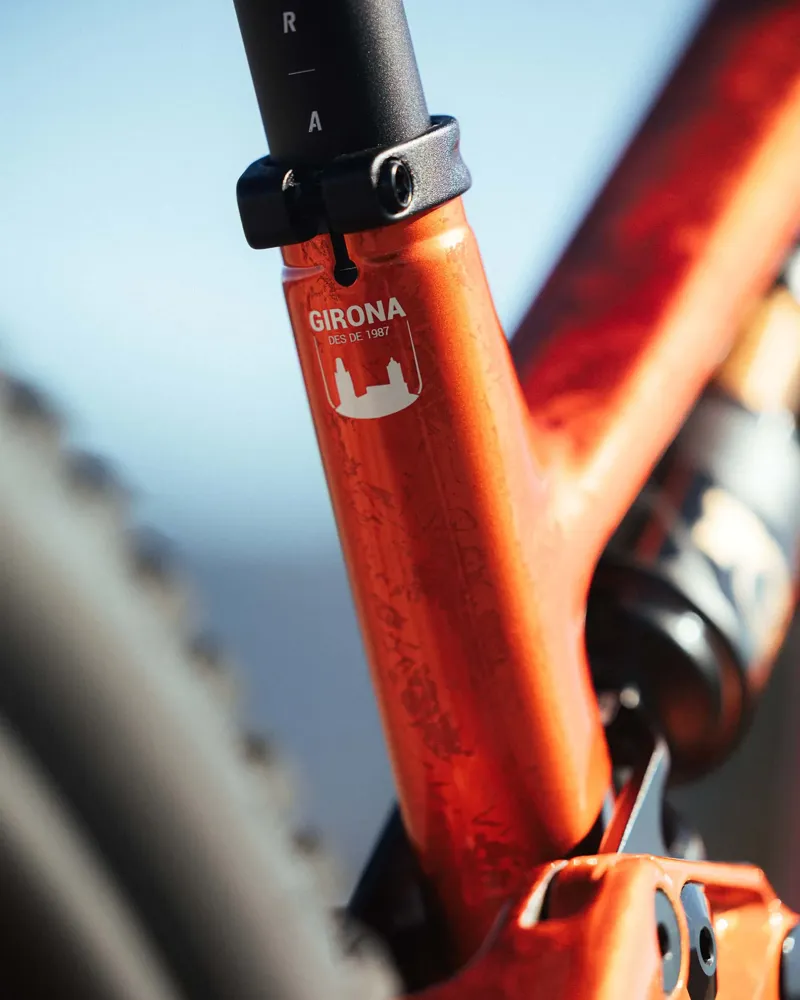 2027 Megamo Reason CRB 03 AXS E-MTB in Amber Orange-6