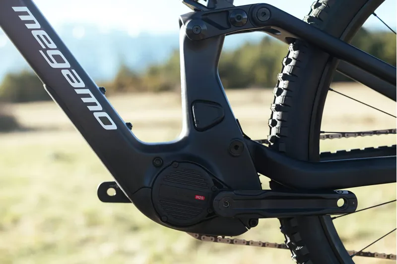 2027 Megamo Reason CRB 03 AXS E-MTB in Garnet UD-7