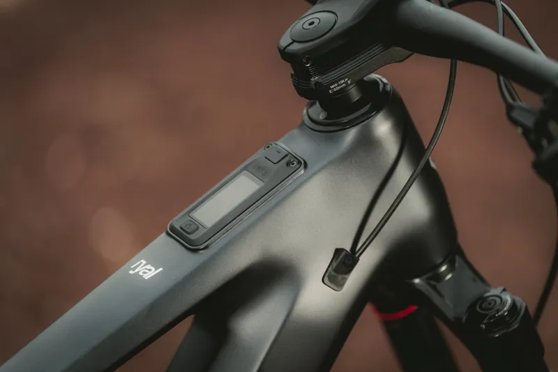 2027 Megamo Ryal 05 E-MTB in Black-5