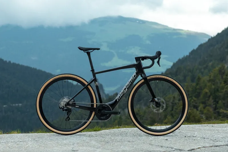 2027 Megamo Upon 15 CW All-Road E-Bike in Black -3