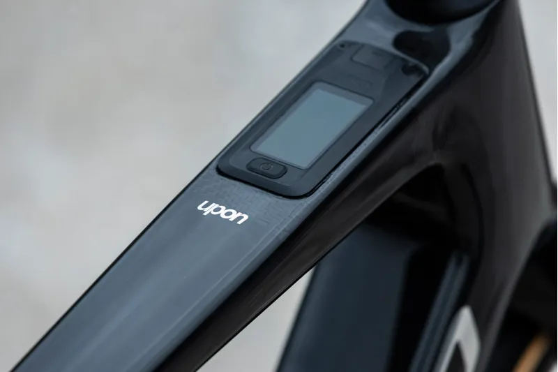 2027 Megamo Upon 15 CW All-Road E-Bike in Black -4