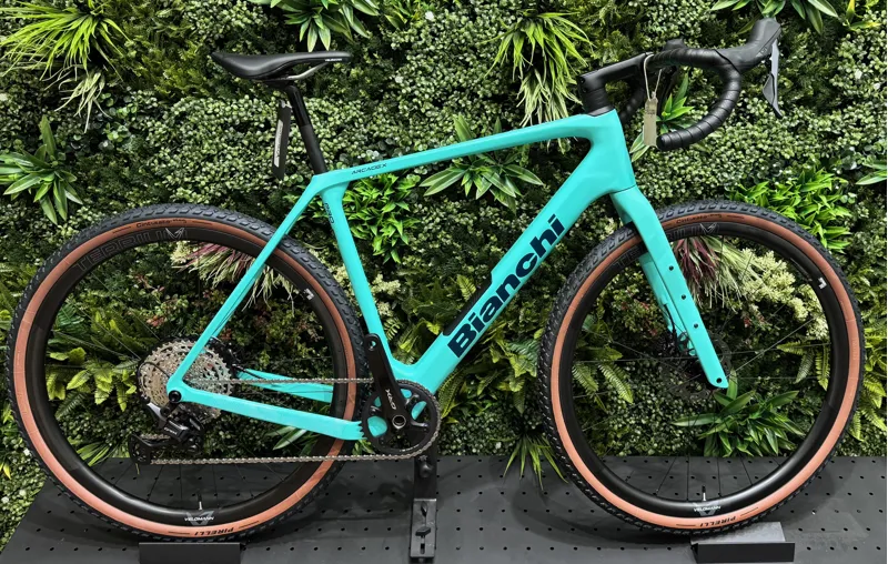 Bianchi Arcadex Pro - GRX Gravel Bike in Celeste Green