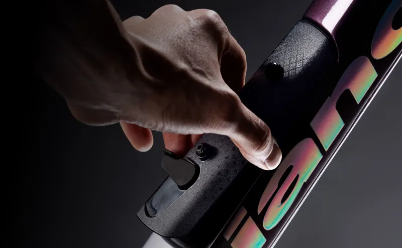 Bianchi Infinito Launch Edition Ultegra All-Rounder Road Bike in Purple Fade-3