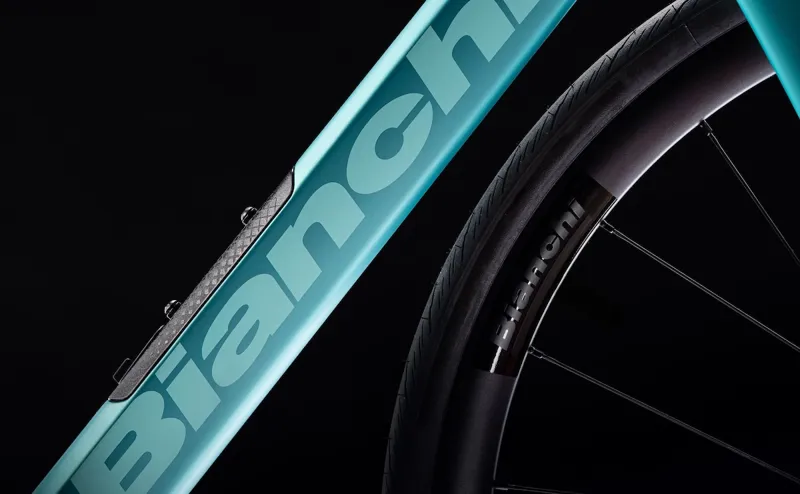 Bianchi Infinito Shimano 105 12s Endurance Road Bike in Celeste Green-1