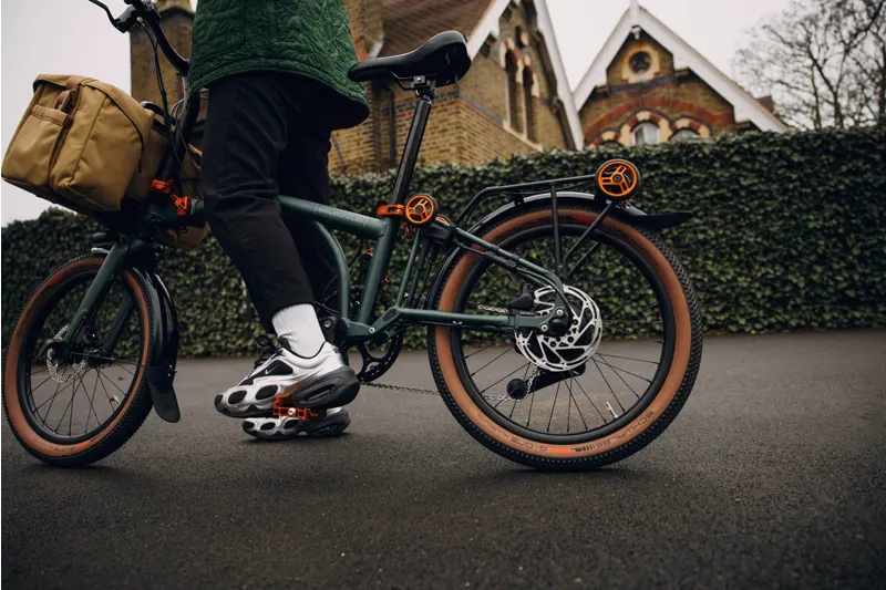 Brompton Electric G Line 4-speed E-Folding Bike in Forest Green-7