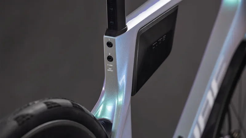 Cube Agree c:62 SLT 2026 Road Bike in GreenFusion/White-5