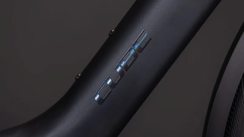 Cube Editor Hybrid Pro 400x FE 2026 E-Bike in Coal/Prism-4