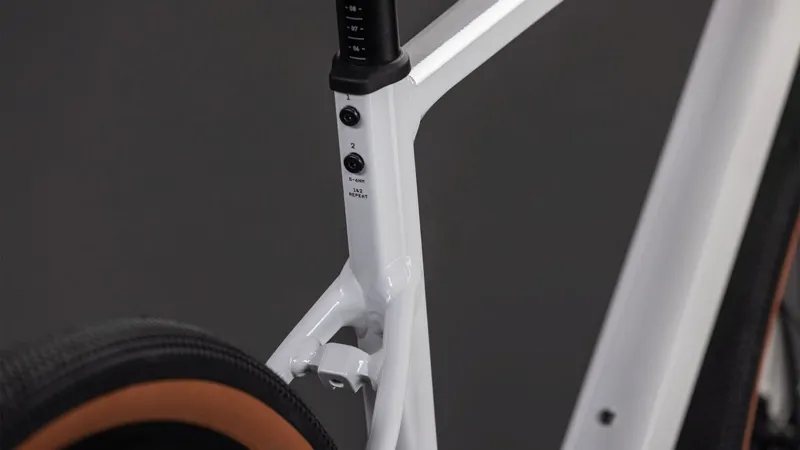 Cube Nuroad EX 2026 Gravel Bike in Cotton White/Grey-5