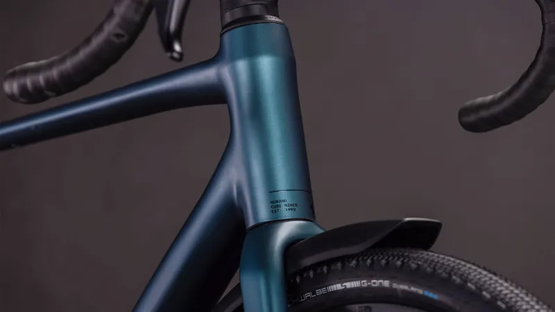 Cube Nuroad Race FE 2026 Gravel Bike in Royal Green/Black-3