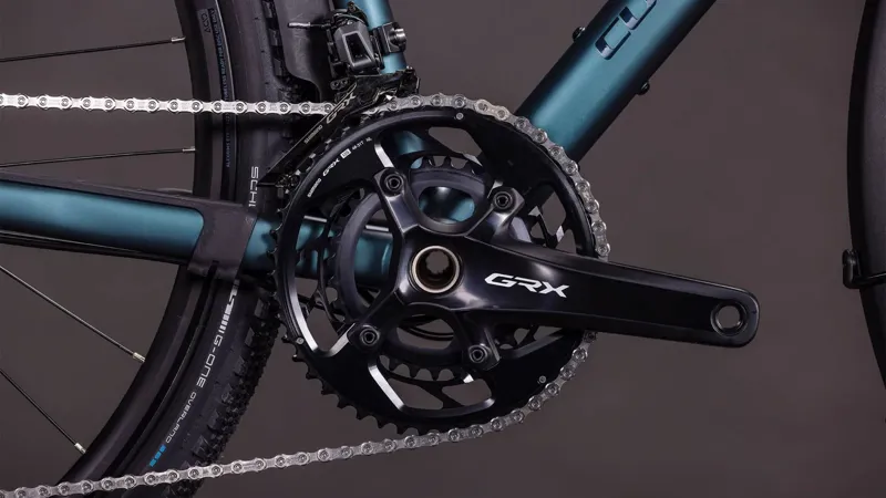 Cube Nuroad Race FE 2026 Gravel Bike in Royal Green/Black-5