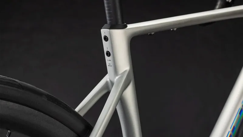 2026 Cube Attain C:62 SLX Carbon Road Bike In Sleek Grey/Prism-4
