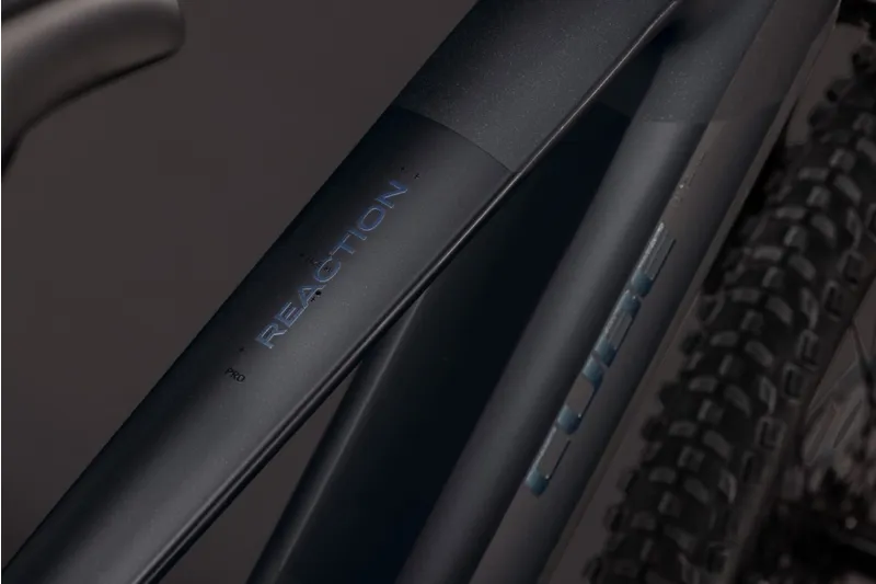 2027 Cube Reaction Hybrid Pro 800 E-Bike in Silverdust/Prism-5