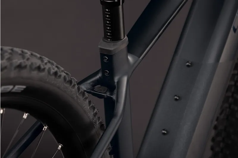 2027 Cube Reaction Hybrid Pro 800 E-Bike in Silverdust/Prism-6