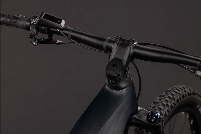 2027 Cube Reaction Hybrid Pro 800 E-Bike in Silverdust/Prism-9