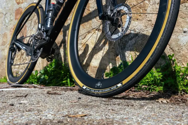 ERE Explorator CCR45 Carbon All-Road and Gravel Wheelset in Black-10