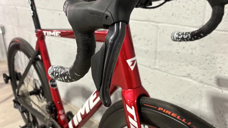 Time ALPE D'HUEZ DISC Custom Build Chroma Red Medium-5