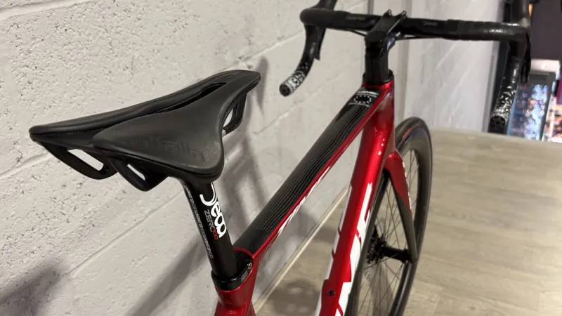 Time ALPE D'HUEZ DISC Custom Build Chroma Red Medium-12