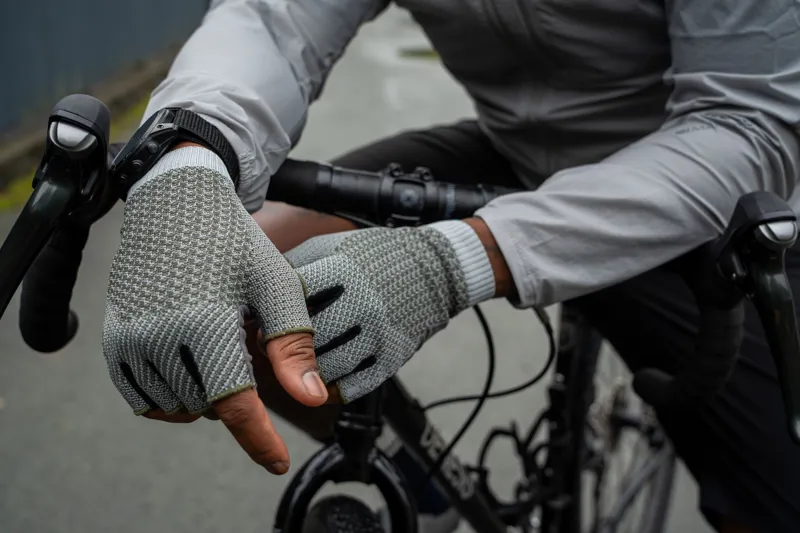 Madison Flux Ergonomix Mitt in Magnesium Grey-2