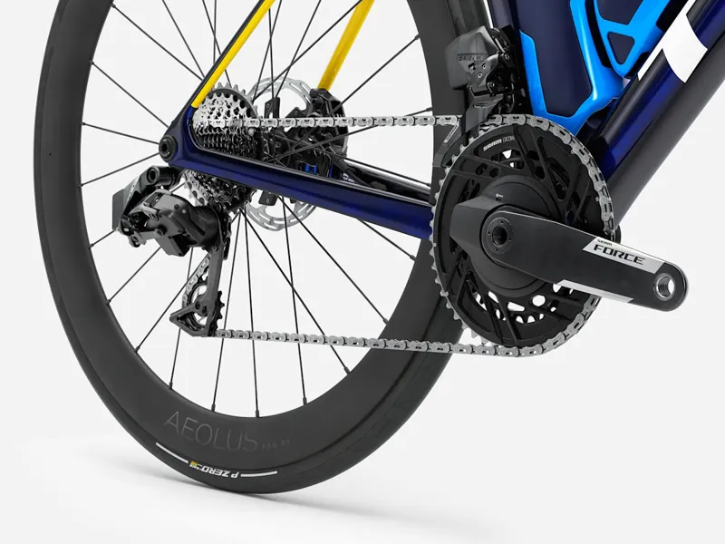 Trek Madone SLR 7 AXS Gen 8 in Team Replica-5