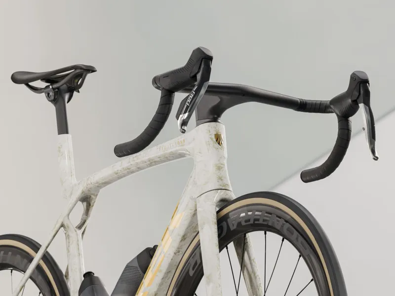 Trek Madone SLR 9 AXS Gen 8 Road Bike In White-4