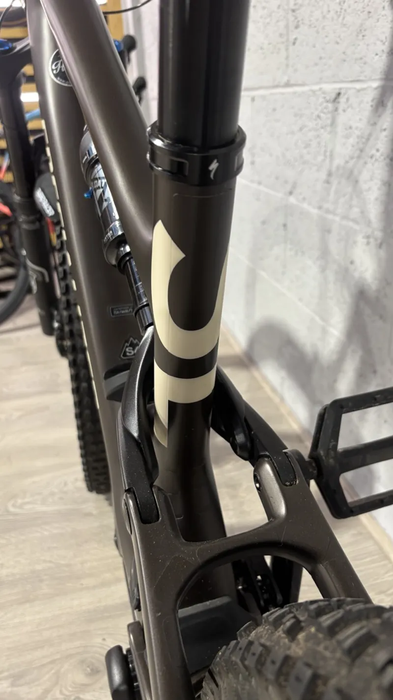 Specialized Levo SL Carbon Comp S4 - EX DEMO Mountain Bike-3