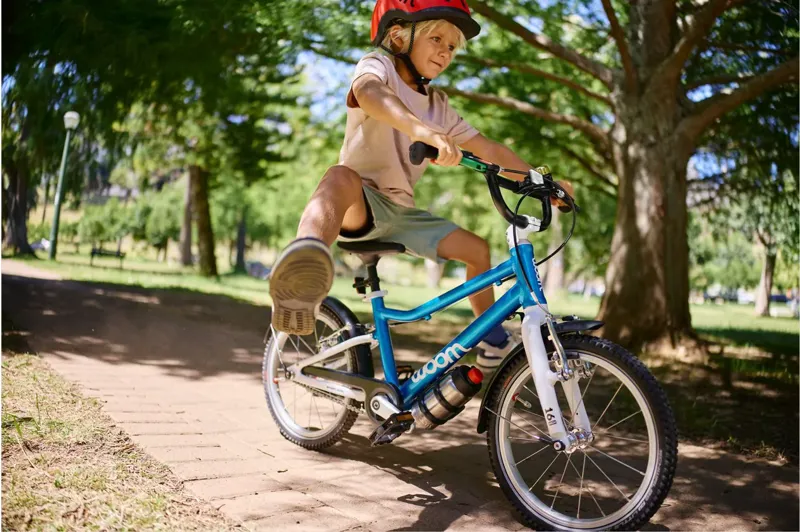 Woom GO 3 AUTOMAGIC Kids Bike in Metallic Turquoise-13