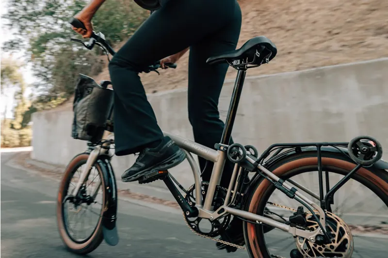 Brompton Electric G Line 4-speed E-Folding Demo Traildust White-7