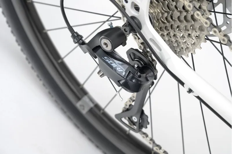 Genesis Croix De Fer 10 Gravel Road Bike in White-7