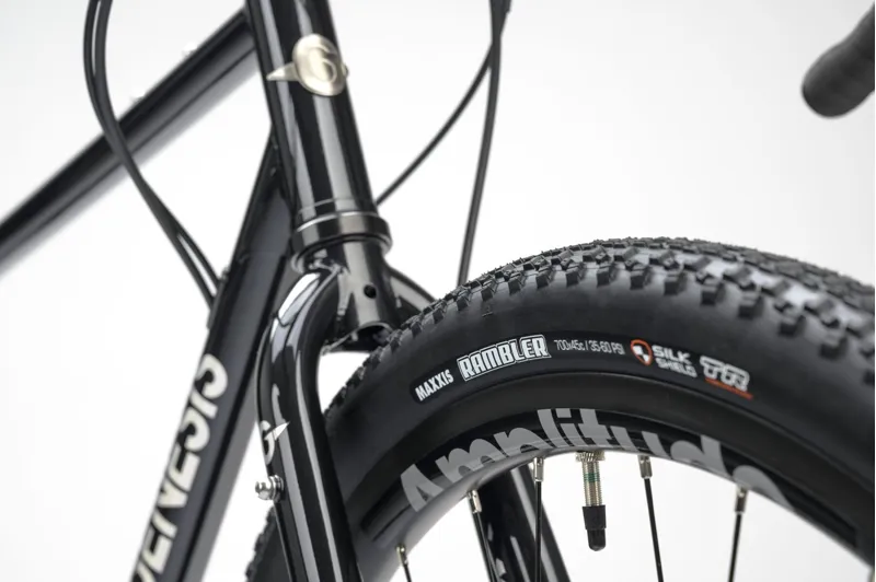 Genesis Croix De Fer 20 Gravel Bike in Black-4