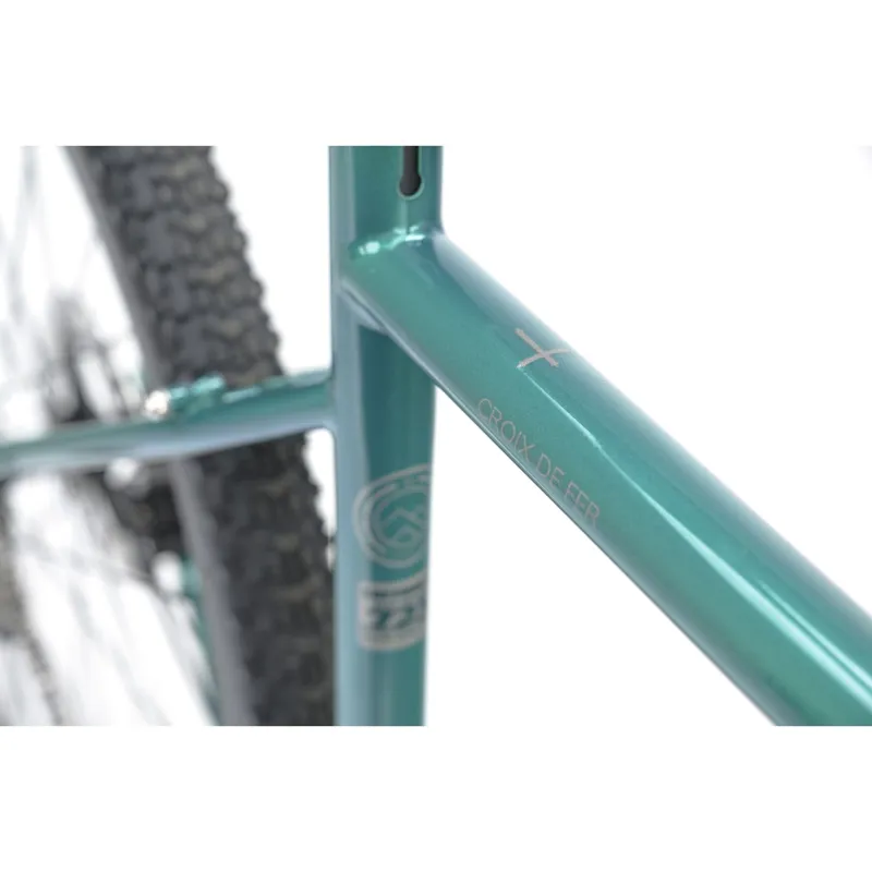 Genesis Croix De Fer 40 Gravel Road Bike in Sterling Gloss Green-7