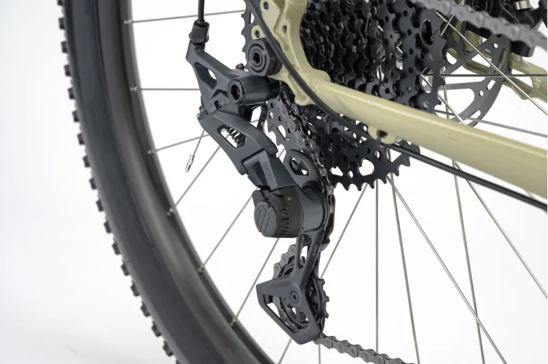 Genesis Vagabond 10 Gravel Bike in Rolling Bones-7