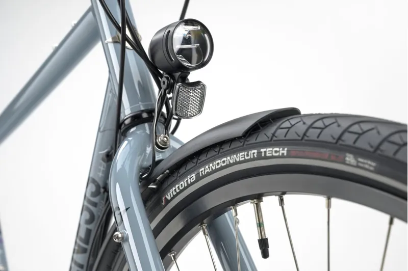 Genesis Tour De Fer 30 Flatbar Touring Bike-10