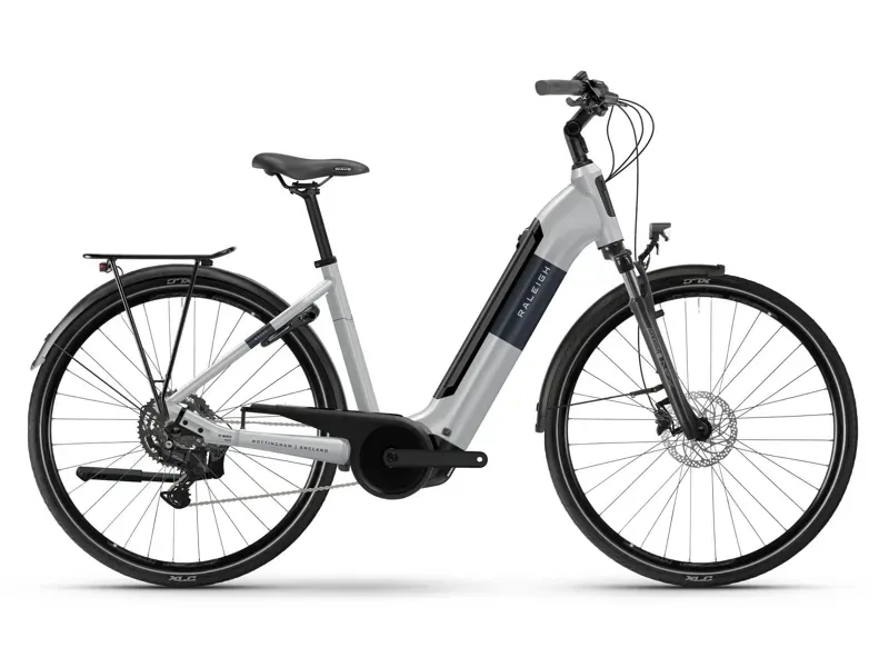 Raleigh Motus Derailleur Geared E-Bike in Sparkling White Gloss Low Step
