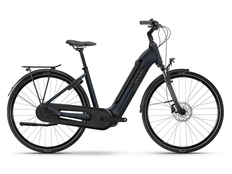 Raleigh Motus Hub Low Step E-Bike in Nightblue Gloss