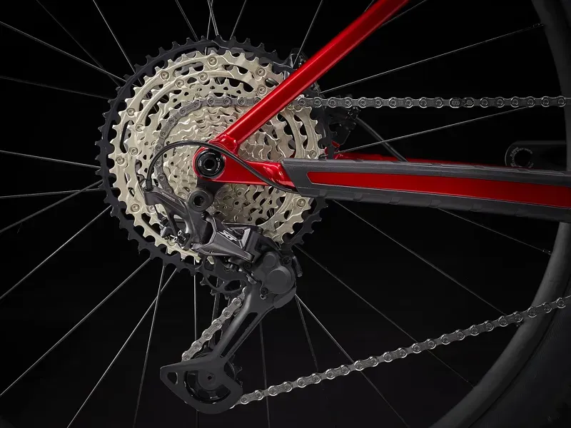 Trek Roscoe 9 Mountain Bike in Crimson-11